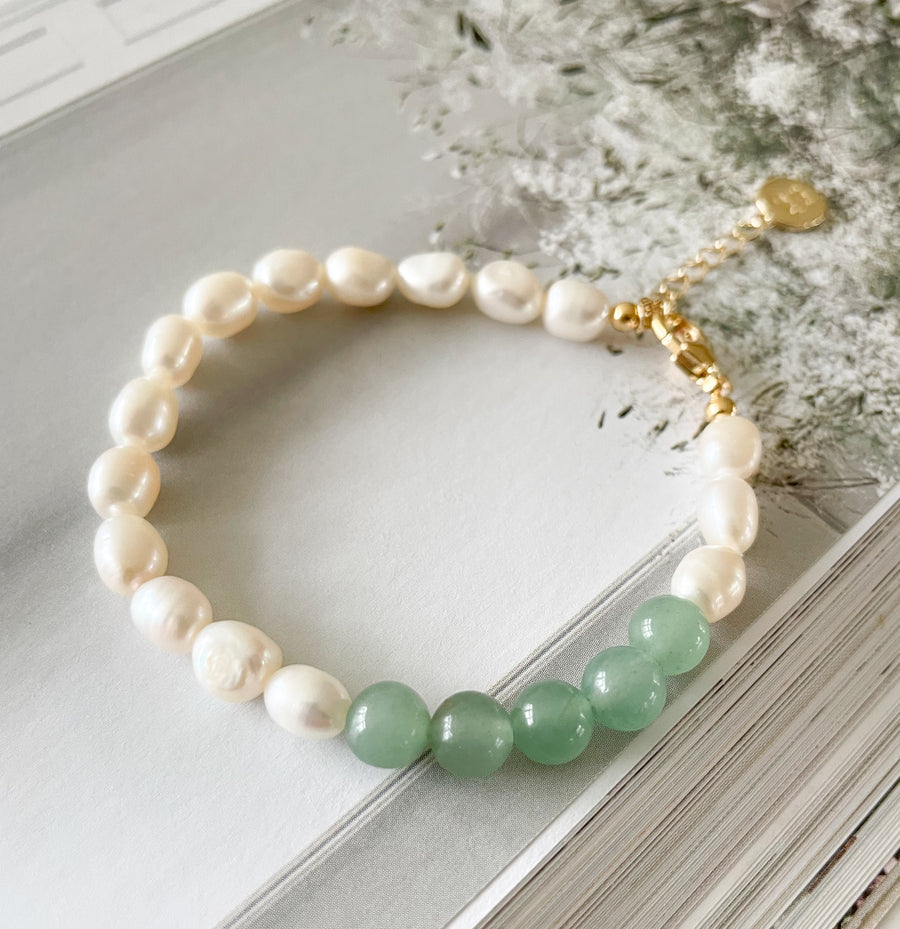 Nature green pearl bracelet  - Gold